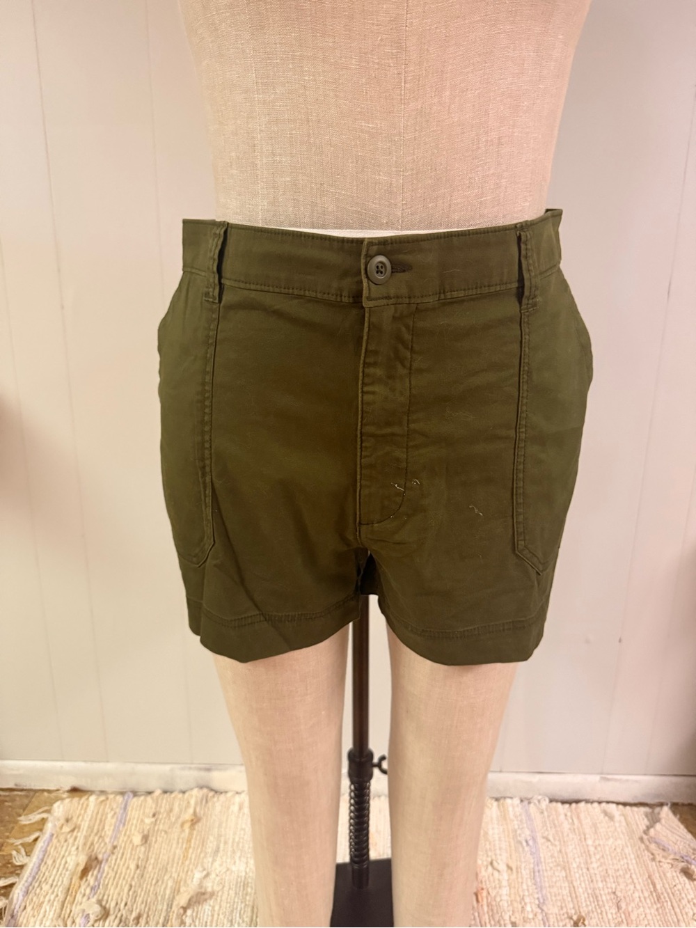 Old Navy Olive OG Chino Shorts